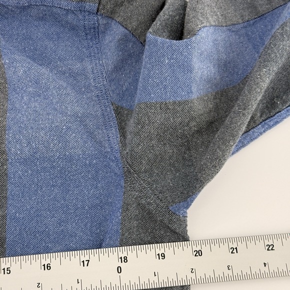 Calvin Klein Mens M Slim Fit Light Flannel Blue Gray Plaid Long Sleeve - Picture 5 of 10